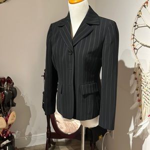 Black pinstripe ladies jacket Casper size 2P single breasted fully lined.